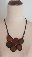 Load image into Gallery viewer, Peruvian Tagua necklace