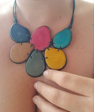 Load image into Gallery viewer, Peruvian Tagua necklace