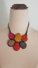 Load image into Gallery viewer, Peruvian Tagua necklace