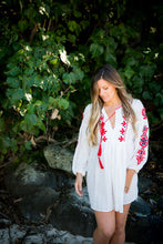 Load image into Gallery viewer, Vishy White Short Dress