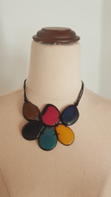 Load image into Gallery viewer, Peruvian Tagua necklace