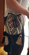 Load image into Gallery viewer, Colombian bucket bag
